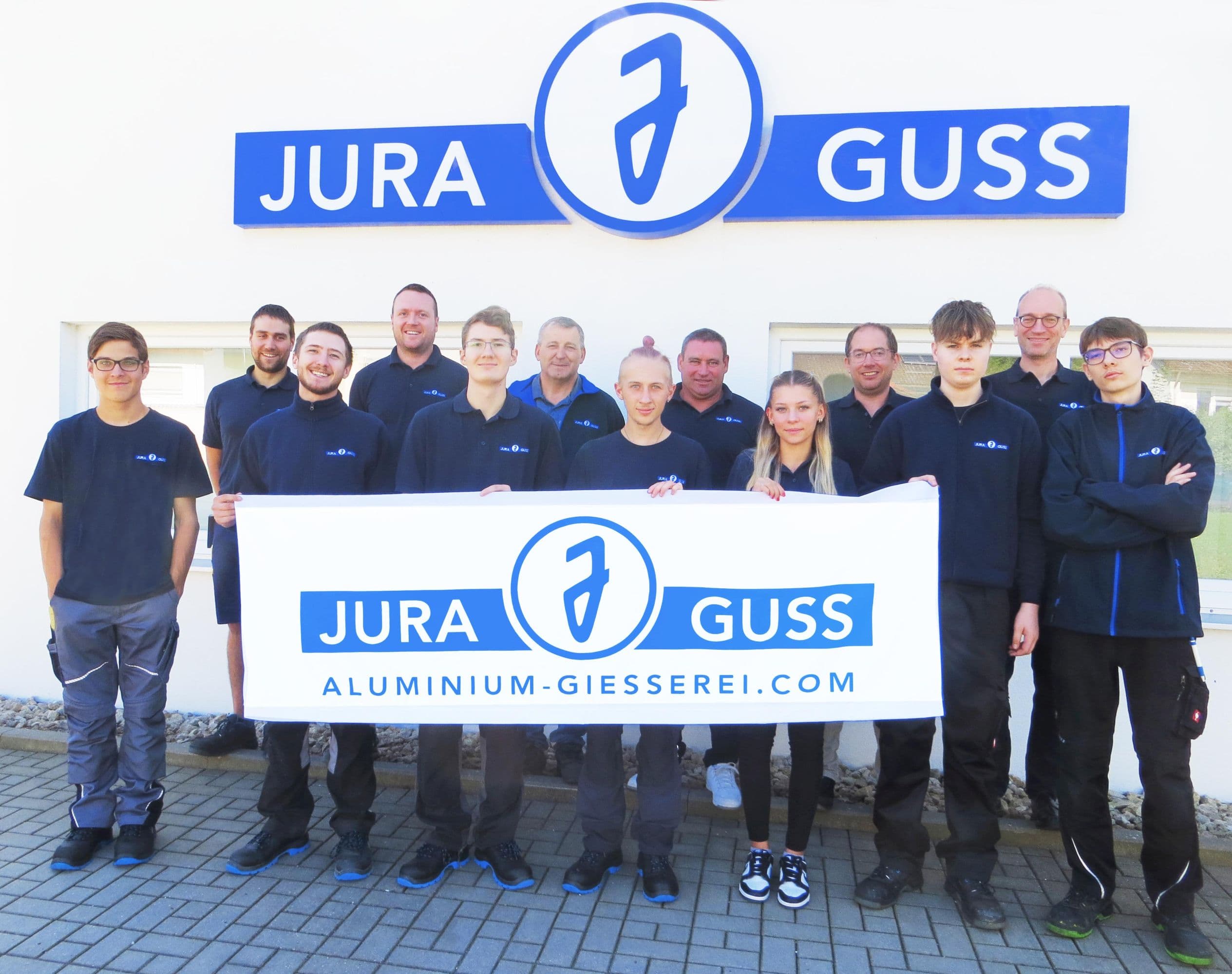 Azubis, Ausbilder, Personal- und Geschäftsleitung